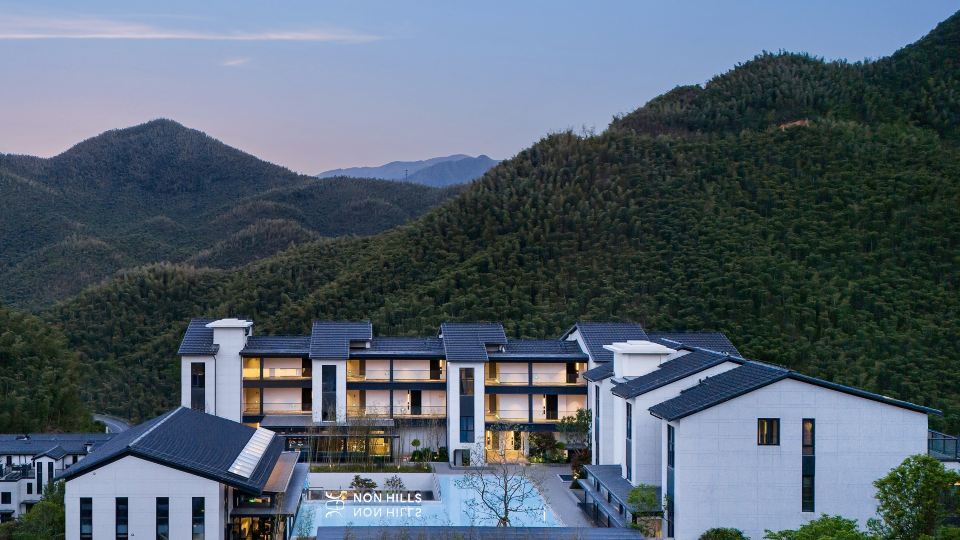 Non Hills Resort Hotel