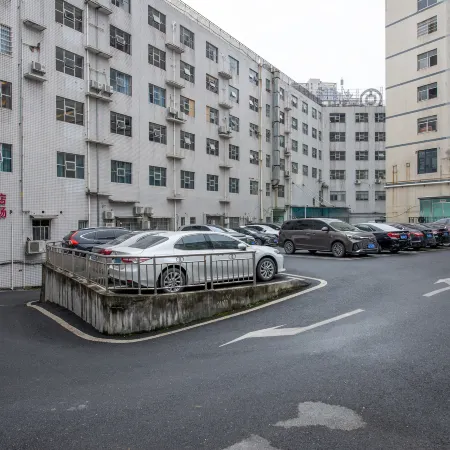 Home Hotel (Jishou University)