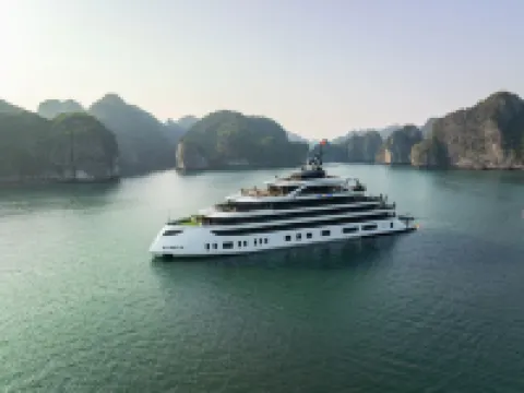 Tulip Cruise by HAG Hotels in Ha Long City