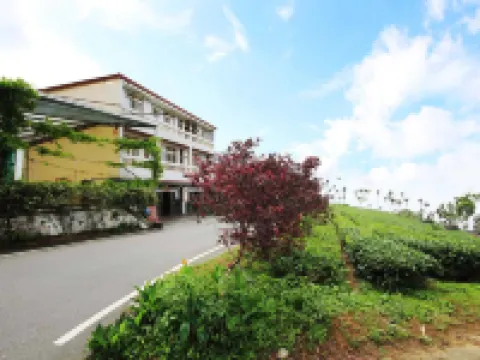 Ruitai Tea B&B Hotels near Qingnianling Loop Pathway