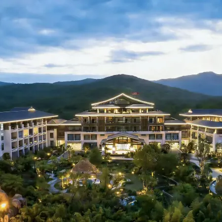 Guangyuan Jianmenguan Tianci Hot Spring Vacation Hotel