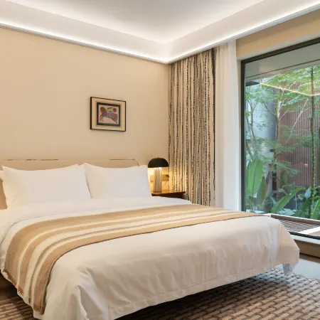 LuxeBay Resort Hotels in Wanning