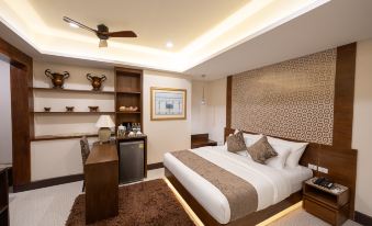 Casa Le Damuz At MRT Bangphlat - Adult Only