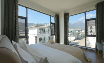 Shanju Xuese Snow Mountain Scenic Hotel
