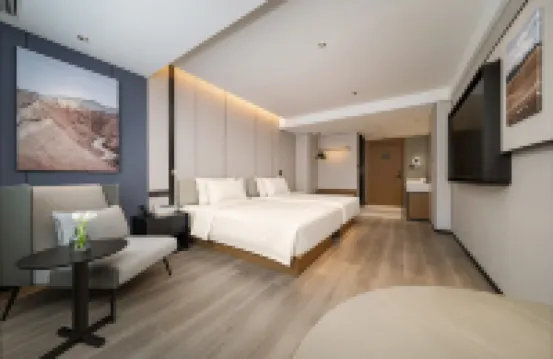 Atour Hotel, Zhongshanba Station, Yongqing Fang, Guangzhou Hotels near Guangdong Institute of Industry and Trade Liwan Campus