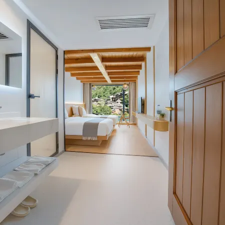Shanyejie·Garden Resort Panorama Hotel (Liping Zhaoxing Dong Village Observation Deck Branch)