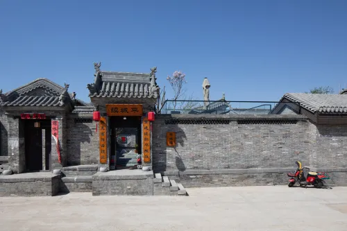 Pingcheng Xu Courtyard House Homestay (Datong Ancient City Daiwang Mansion)