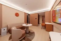 Orange Hotel (Changde Wanda Plaza Wenli College)