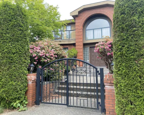 Sunshine Bay · Westside Homestay Hotels in Vancouver