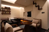 Yinmo Hotel (Guiyang Jiaxiu Tower Yitian City)