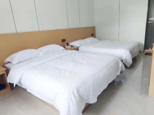 Lushan Riverside Homestay