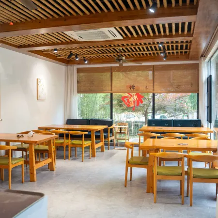 Xilu Homestay (Yuxian Weinan Sichuan-Tibet Line Branch)