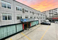 Longhua Hotel (Jiaozuo University Branch） - 2 stjerner