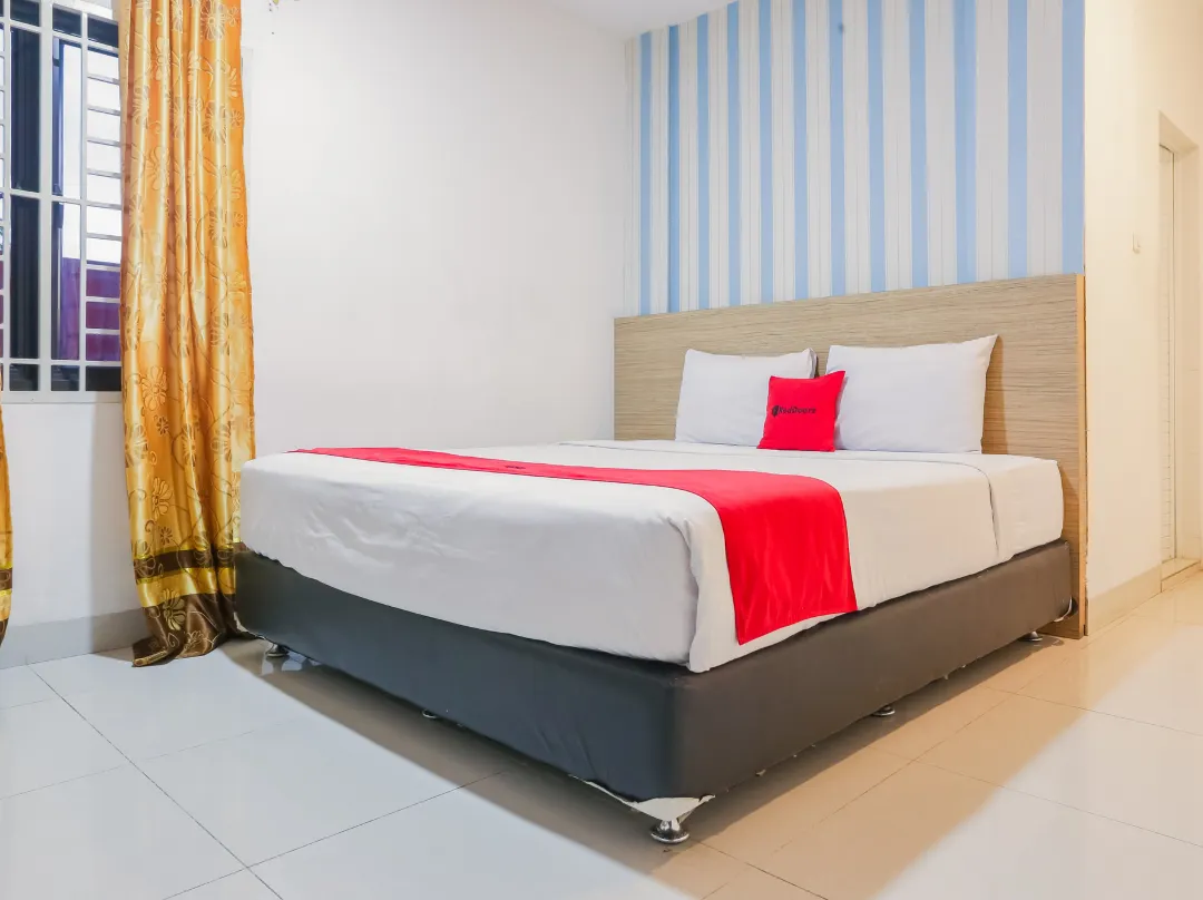 Reddoorz Plus @ Cemara Asri Medan - Medan