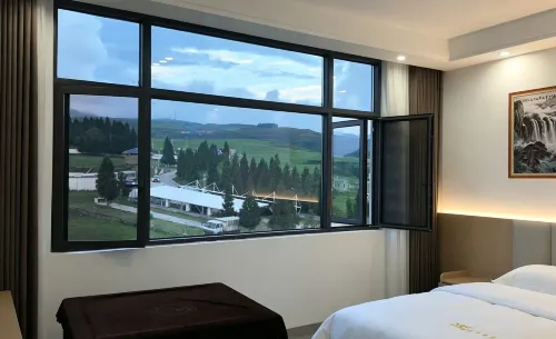 Yicui Homestay (Wumeng Grass Plain) - 2-Star