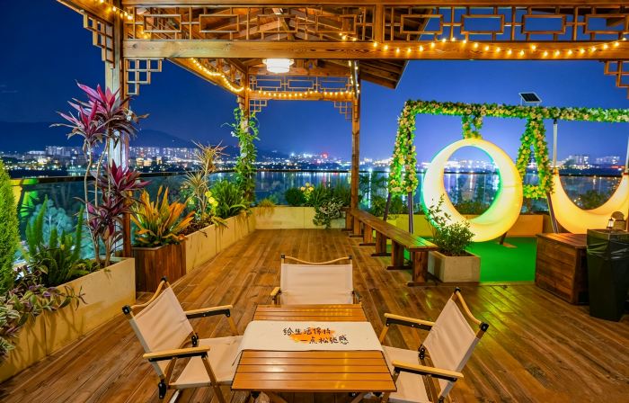 Maitreya Lake Riverside Homestay (Huquan Water Town Tourist Resort Branch)