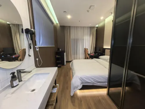 Blue Whale Smart Choice Hotel (Aksu Global Center) - 2-Star