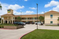 Scottish Inns & Suites Bay City, TX - Pysäköinti