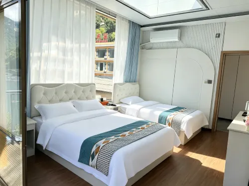 Banshan Banshui Homestay - พร้อมระเบียง