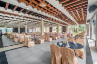 Palace International Hot Spring Hotel - parcheggio