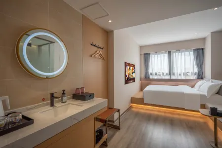 Pengli Hotel (Chengdu University of Technology Metro Station) Отели рядом с достопримечательностью «Чэнду Политехнический университет»