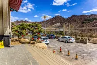 Chengde Jinshuiwan Hot Spring Resort - parking