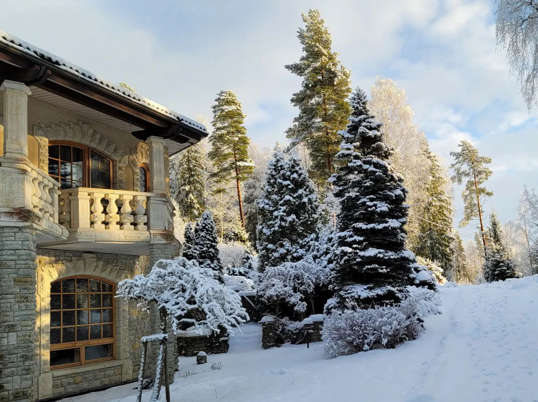 Pinecrest Villa - Castle Style Living On Seaside 3