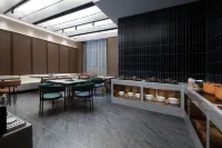 Molin Jinshang Hotel (Yueyanglou District Tianlun Food Street)