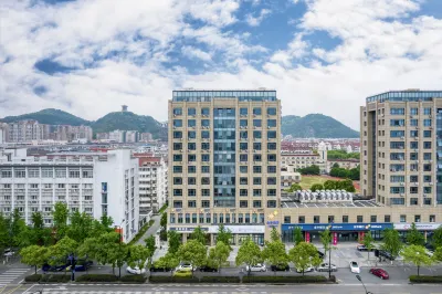 Bote Hotel (Taizhou Shifu Avenue) Отели рядом с достопримечательностью «Тайчжоу Академия (Чжэцзян Кампания)»