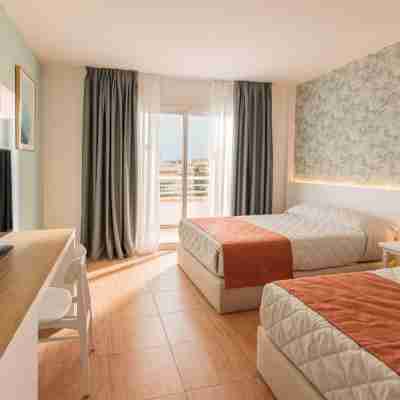 Hotel Piramide Salou Rooms