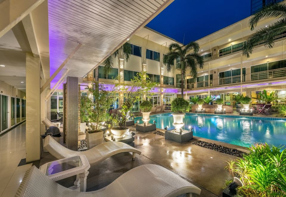 5. 키우 호텔 수쿰..