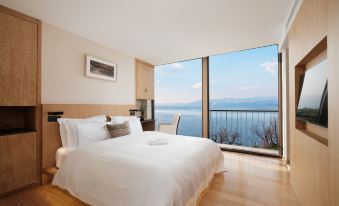 Bole Lakeview Hotel