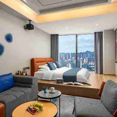 See City·Flat Wing High Altitude Hotel (Guiyang Jiaxiulou Hunter International Branch) Rooms