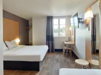 B&B HOTEL près de Disneyland® Paris Hôtels à proximité de : Paroisse des Portes de la Brie