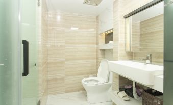 Manmanzhu Movie Apartment