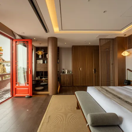 Laojun Mountain Wuqianyan Hotel (Jinding Taoist Temple Complex)