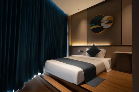 Yusheng Hotel (Taizhou Baolongcheng Branch) Отели рядом с достопримечательностью «349 Submarine Tourist Base»