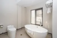 Ninghai Laiye Maoju Hotel