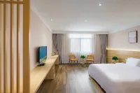 April Sky Holiday Inn