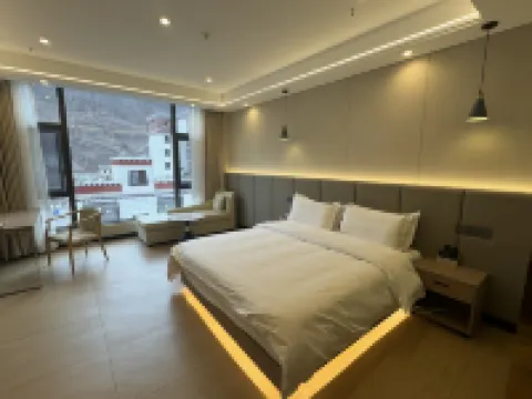 Gofei Grand Hotel Hotels in Zhag'yab