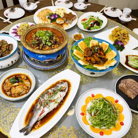 Shanghua Boutique Hotel (People's Hospital General Yushu Subway Station)