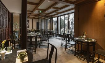 Suzhou Pingjiang Road Yihe Songmaoju (Pingjiang Road Historic Street Shop)