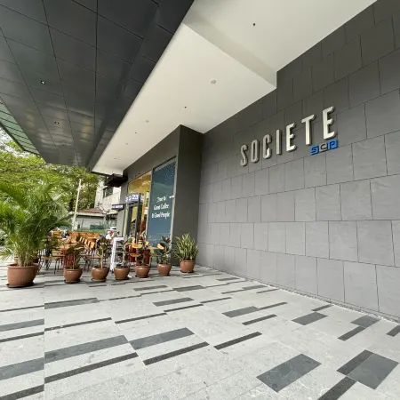 Societe Suites Hartamas by Bamboo Hospitality Отели рядом с достопримечательностью «Станция MRT Taman Tun Dr Ismail »