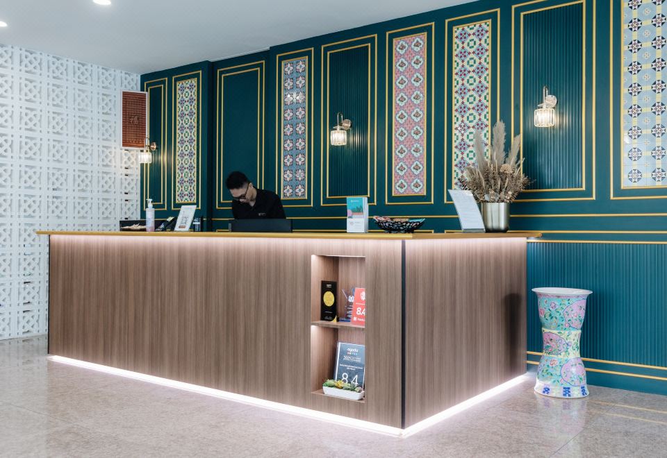 Santa Grand Hotel East CoastOver view