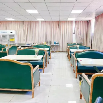 Zhufeng Ruishan Jinding Oxygen-enriched Hotel