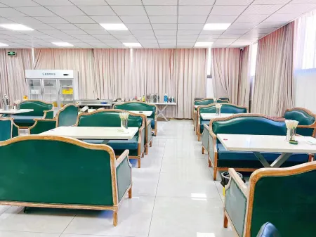 Zhufeng Ruishan Jinding Oxygen-enriched Hotel