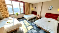 Pebble Motel (Baishan Railway Station Exit Store) - 2 tähden