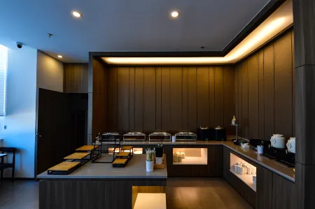 HanTing Hotel (Chengde Kuancheng Bus Station)