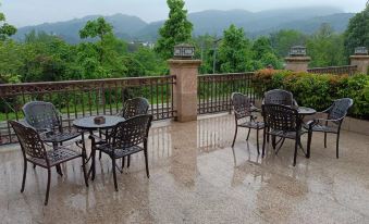 Gaotan Hot Spring Hotel