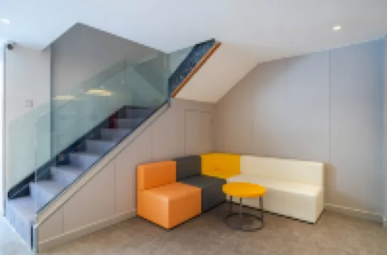 โรงแรม7 เดย์ส พรีเมียม